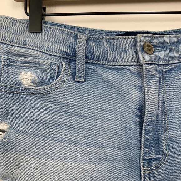 Hollister Jean High Rise Midi Shorts Size 28 Light Wash Distressed Stretch Denim - Picture 5 of 10